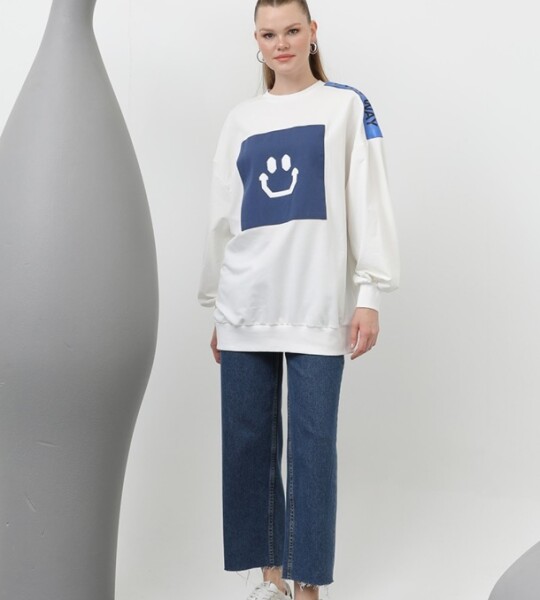 20623  İki İplik Kumaş Smile Baskılı Oversize Tesettür Sweatshirt-Ekru