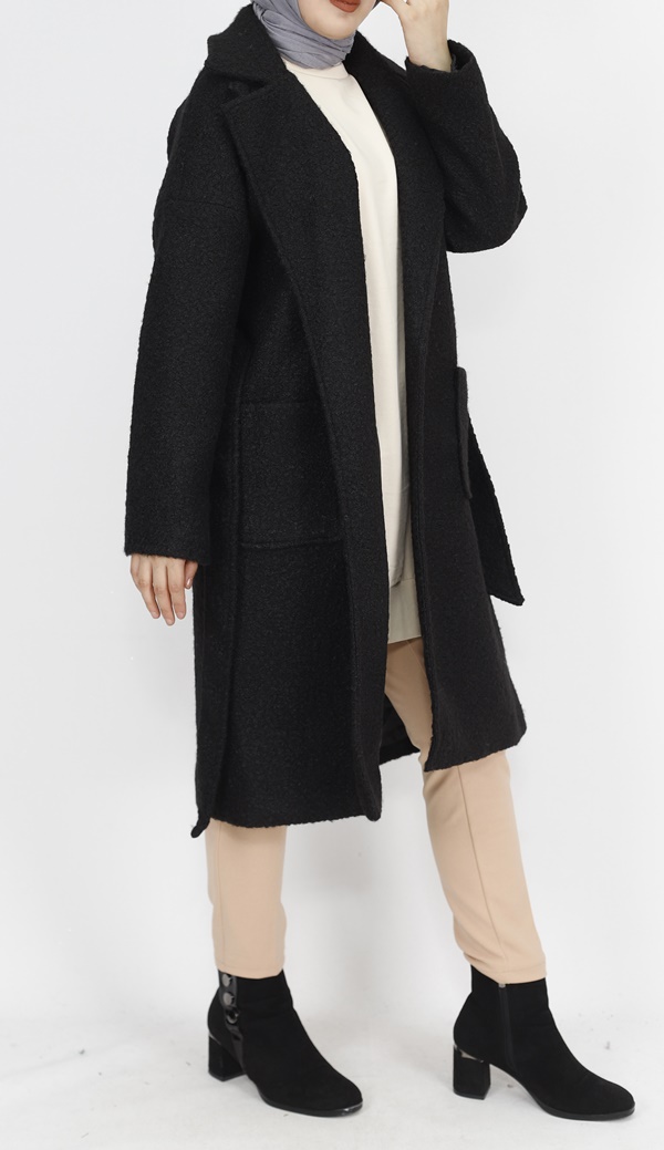 8101 Kruvaze Yaka Cep Detaylı Kuzu Tüyü Kaban-SİYAH