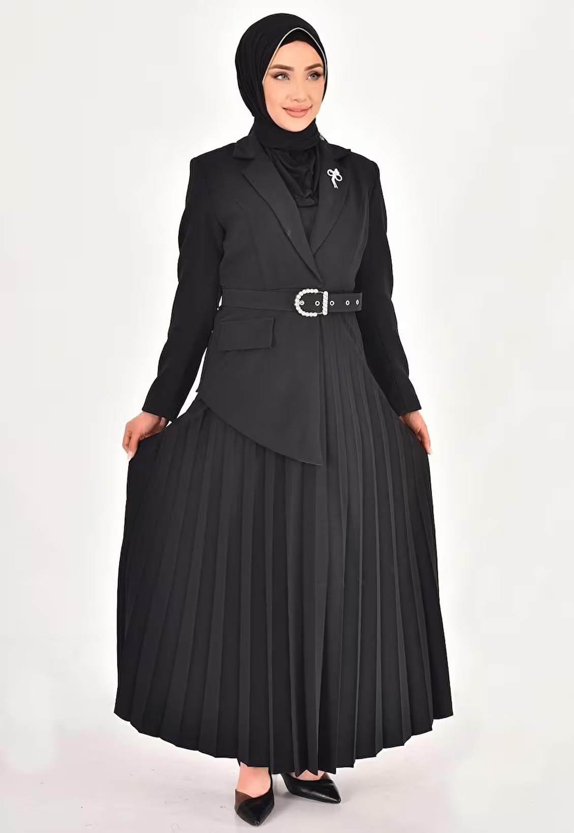 1314 DOUBLE KUMAŞ ETEĞİ PİLİSE DETAYLI KRUVAZE YAKA TESETTÜR ELBİSE-SİYAH