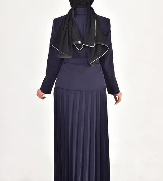 1314 DOUBLE KUMAŞ ETEĞİ PİLİSE DETAYLI KRUVAZE YAKA TESETTÜR ELBİSE-LACİVERT