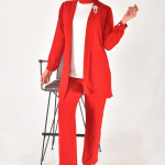 2554 Krep Kumaş Taş Aksesuar Detaylı Tesettür Üçlü Takım-KIRMIZI