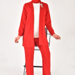 2554 Krep Kumaş Taş Aksesuar Detaylı Tesettür Üçlü Takım-KIRMIZI