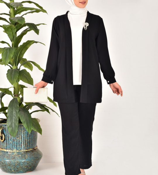 2554 Krep Kumaş Taş Aksesuar Detaylı Tesettür Üçlü Takım-SİYAH