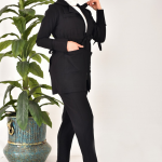 107 Lina Kumaş Keten Görünümlü Beli Büzgü Detaylı Üç Parça Tesettür Takım-SİYAH