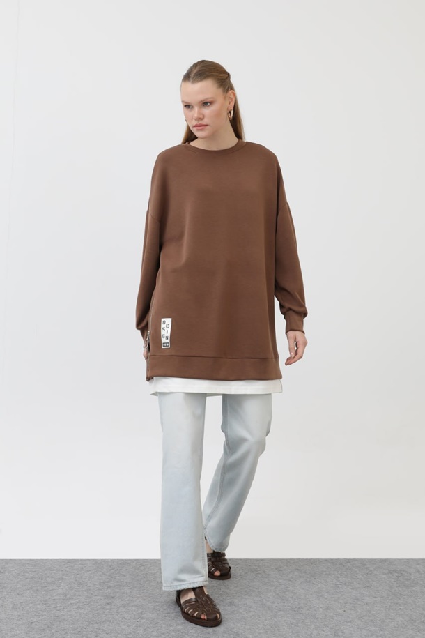 10613  Modal Kumaş Arma ve Fermuar Detaylı Sweatshirt-Kahverengi